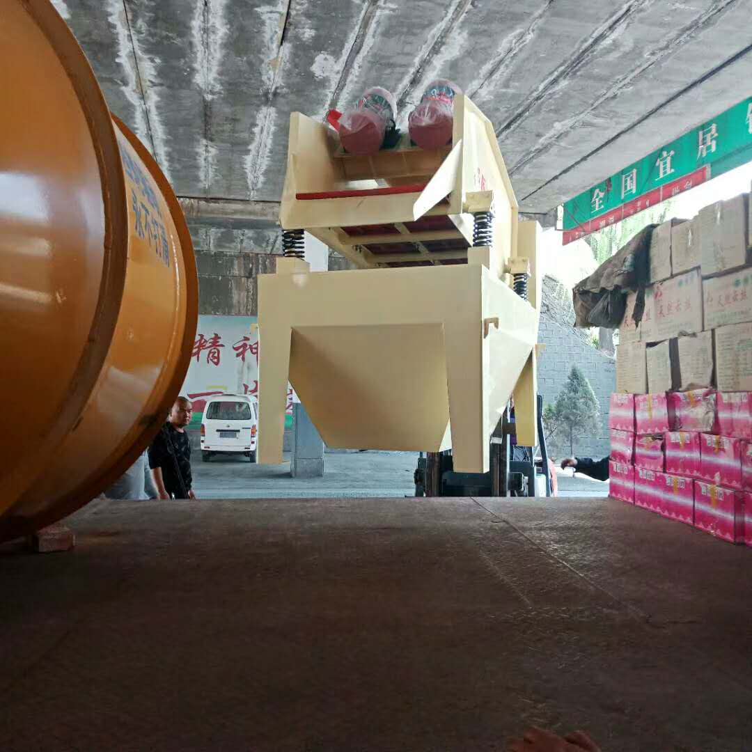 2018年3月26日發(fā)往昆明的細砂回收機